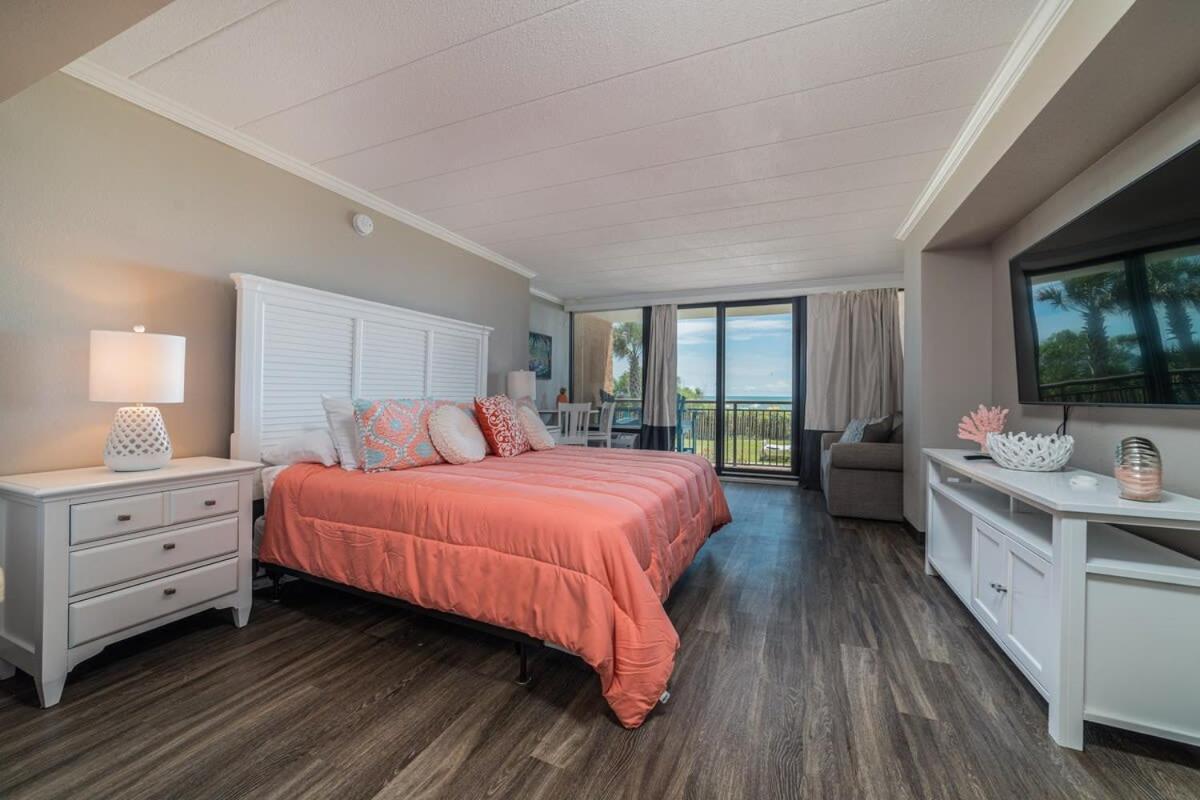 Ground Floor Ocean Front Studio - Caravelle Resort 124 マートルビーチ エクステリア 写真