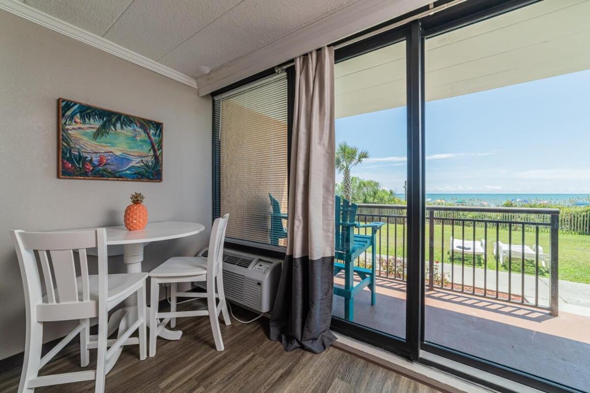 Ground Floor Ocean Front Studio - Caravelle Resort 124 マートルビーチ エクステリア 写真